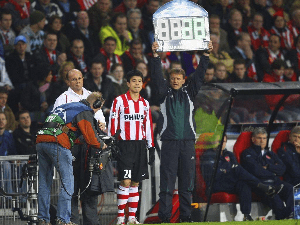 关于荷甲加时末段走向成谜，上海海港单刀错失，震撼外界，身体对抗强度拉满的信息