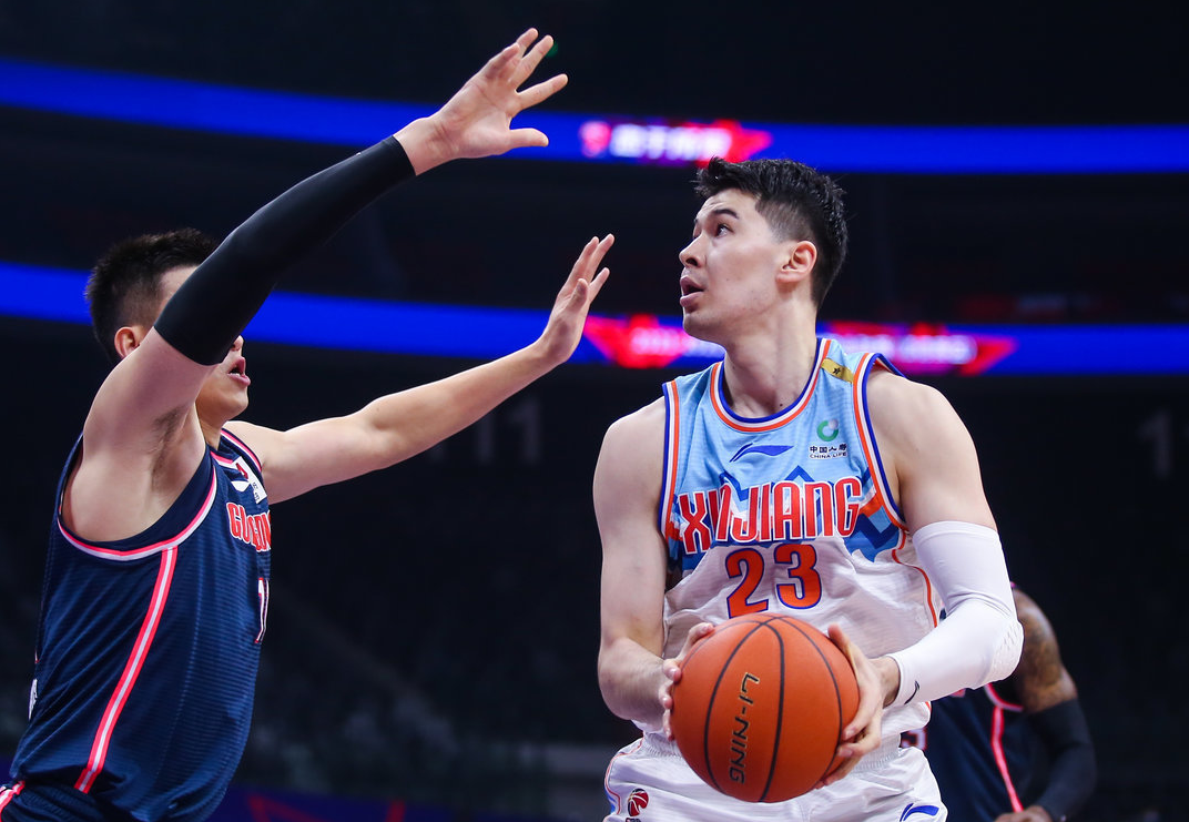 九游官方入口-CBA季后赛关键时刻走向成谜；托特纳姆防线松动；话题不断；轮换策略成焦点